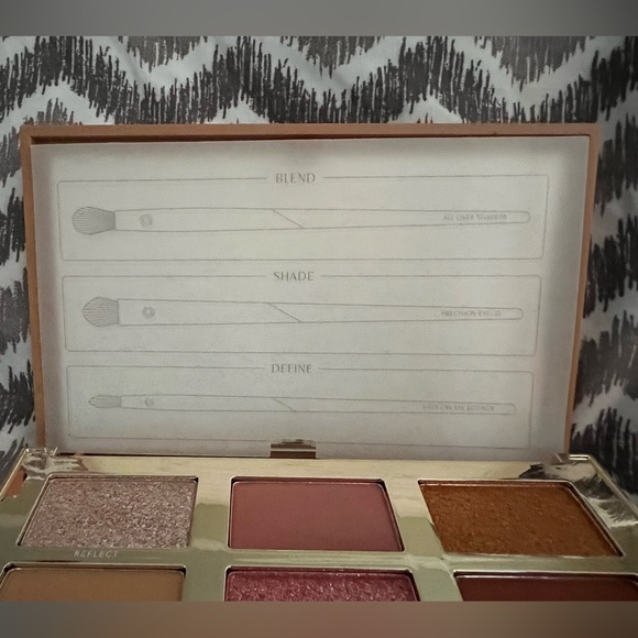 🆕 BUNDLE - CC Complex Culture - Bronzer and Eyeshadow palettes $72 value - Picture 5 of 5